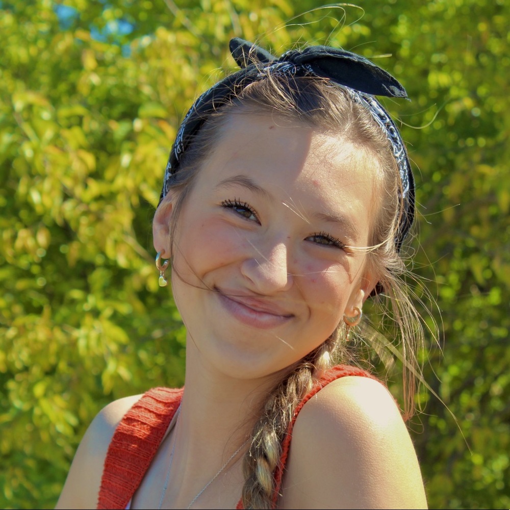 Meet your Posher, Ava